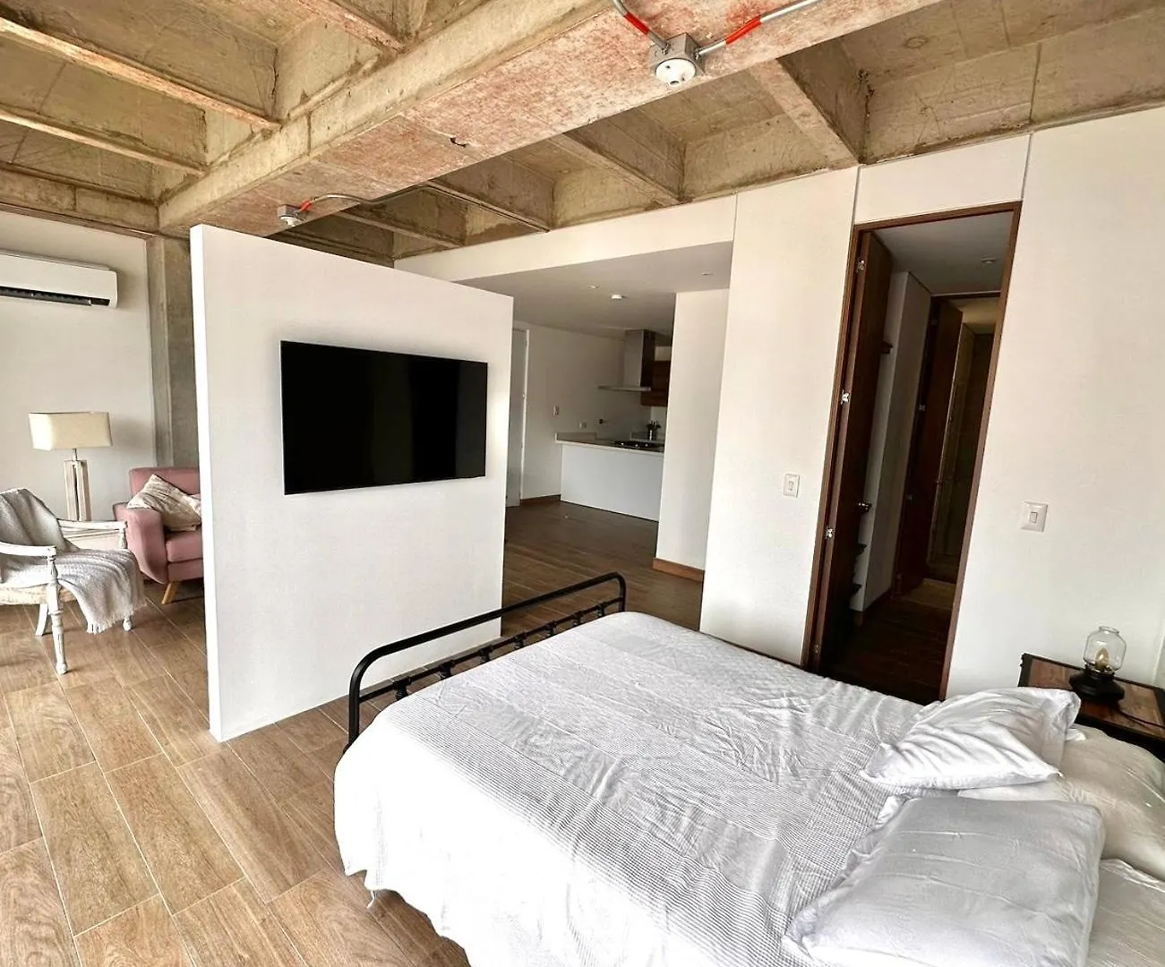 Industrial Loft With Beautiful View Apartment Medellin